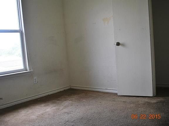 4th image of 1155 Warrior Dr