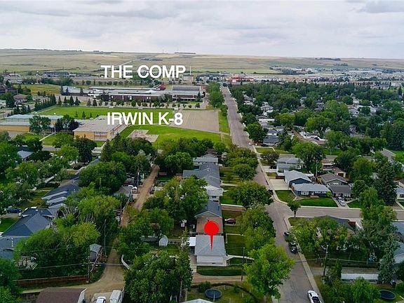 3rd image of 810 11th AVENUE NE