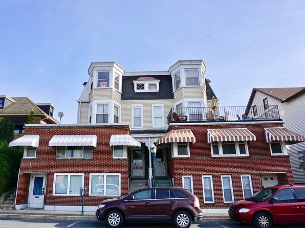 1917 Main St