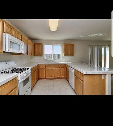 3rd image of 10535 Florence Ct