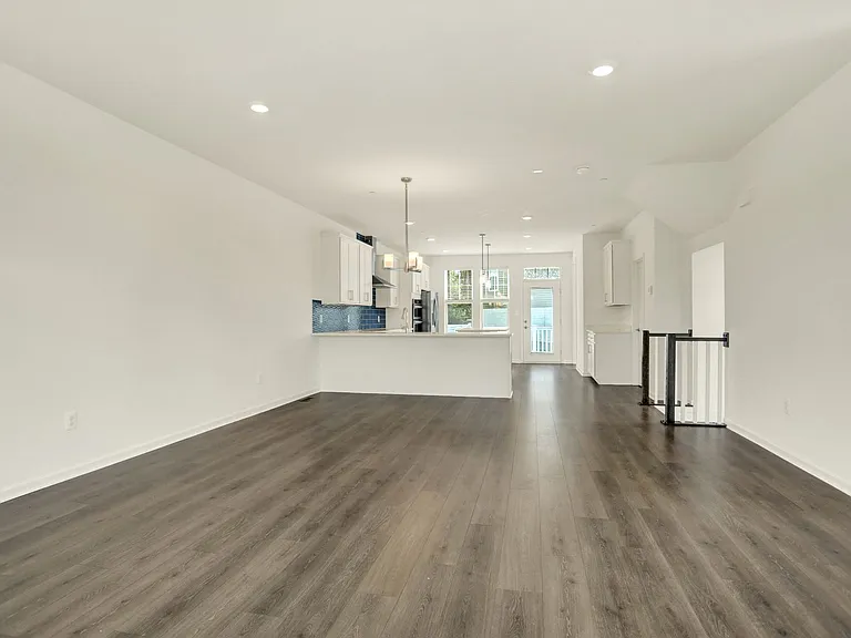 11301 Carobel Ct — Photo 9