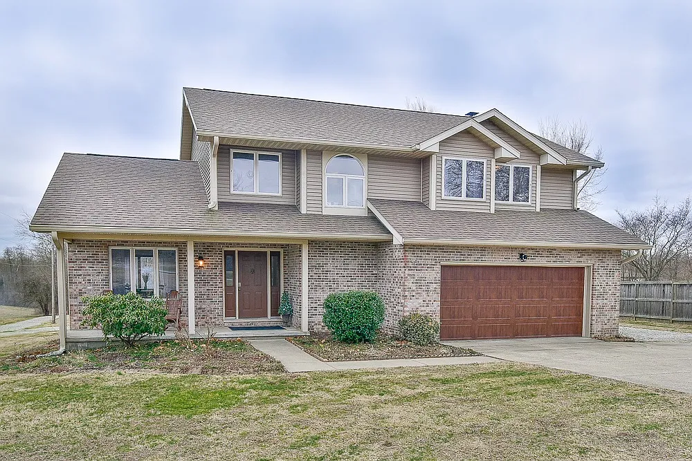 3830 N Russell Rd photo 1