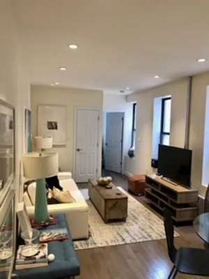 Rented by Urban Real Estate Property Group Inc | media 7