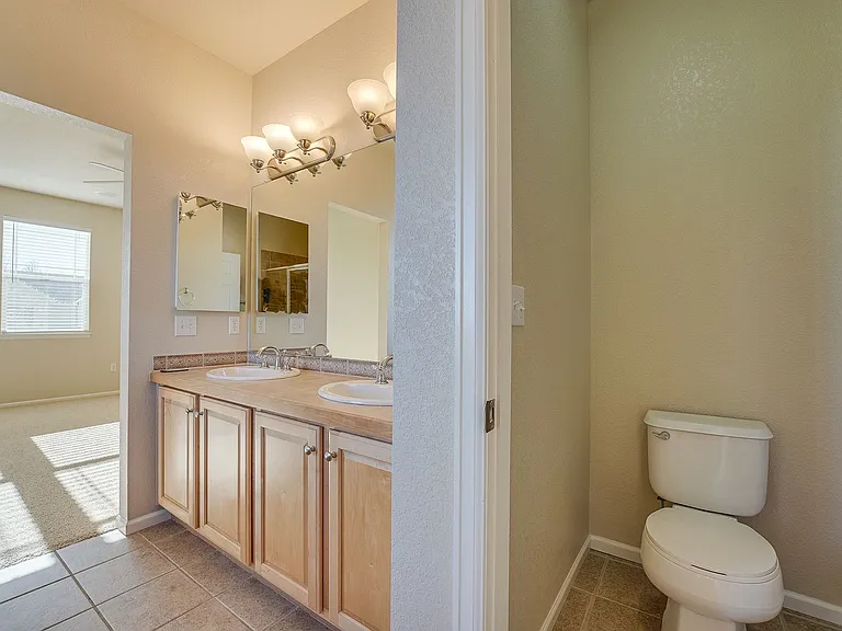 3914 Galileo Dr #B — Photo 24