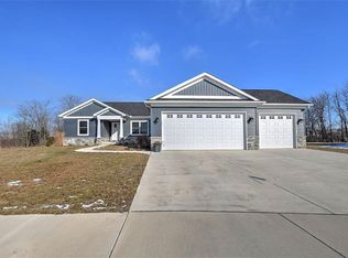 2206 Rolling Creek Dr, Decatur, IL 62521