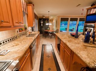 23 Oak Crest Cir, Magnolia, TX 77354