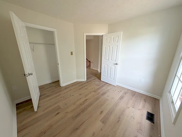 8037 Brightwood Ct — Photo 11