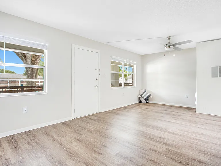 The Henry Apartments — Photo 6