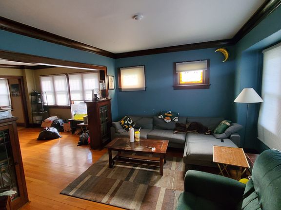 3rd image of 1960 N Warren Ave #1960
