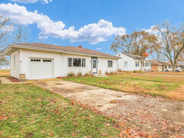 200 N Lincoln St, Thomasboro, IL 61878