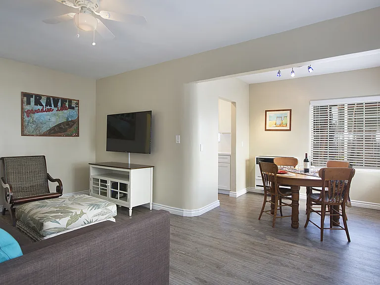 717 Whiting Ct — Photo 9