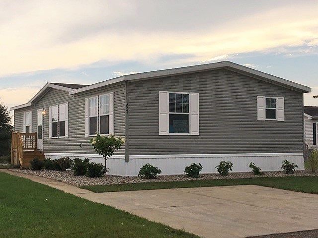 1st image of 3547 E Wembley Ln