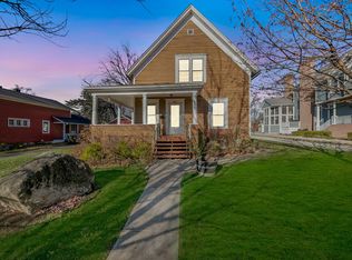 427 W Jefferson Ave #1, Naperville, IL 60540