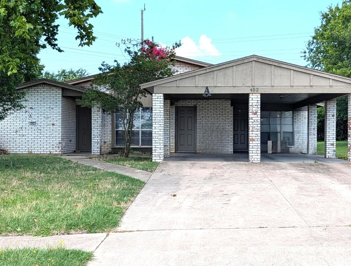 402 Skyline — Photo 2