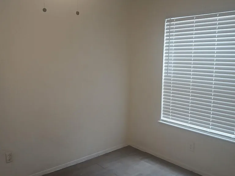 6057 Morning Glory Cir — Photo 3