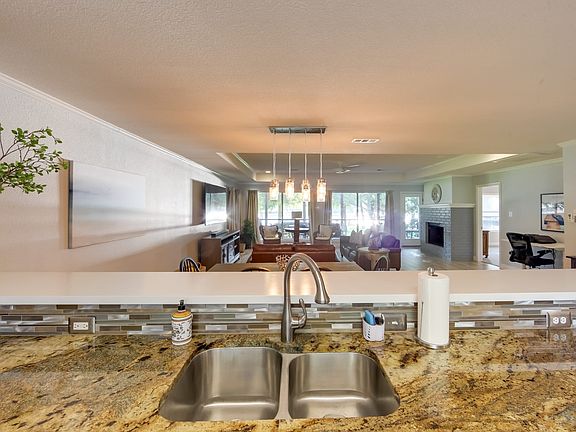 5th image of 186 Bushwhacker Dr