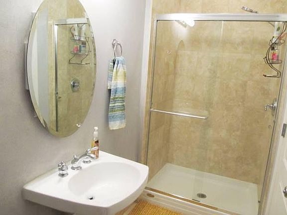 5th image of 2727 N Sheffield Ave #3N