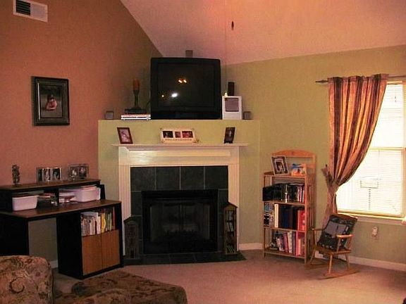 3rd image of 5870 Steffani Dr