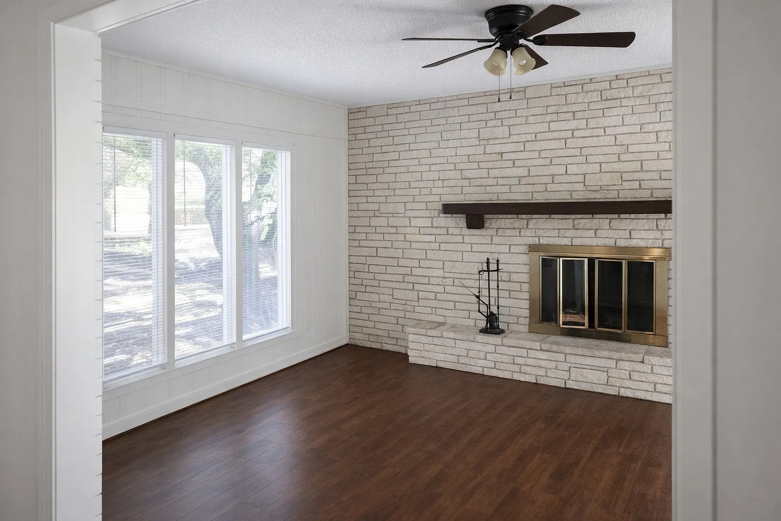 4 bed, 2340 sqft, $1,700 — Photo 2