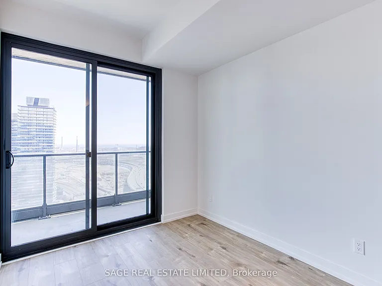 35 Parliament St #2812 — Photo 15
