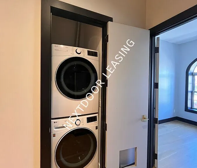 41 Van Wagenen Ave #4LM — Photo 3