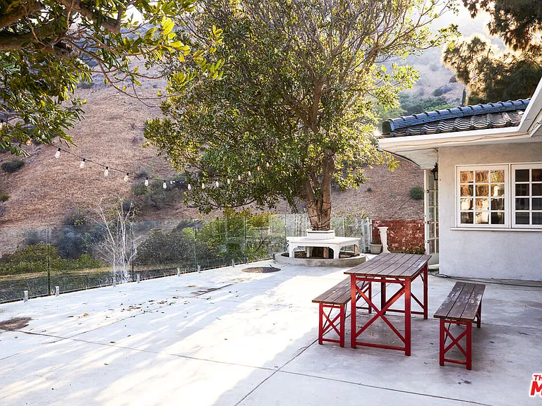2200 Outpost Dr — Photo 13