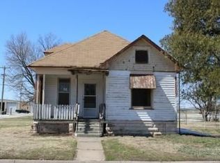 501 N Pine St, Lindsborg, KS 67456