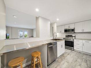 165 Cottage St APT 201, Chelsea, MA 02150