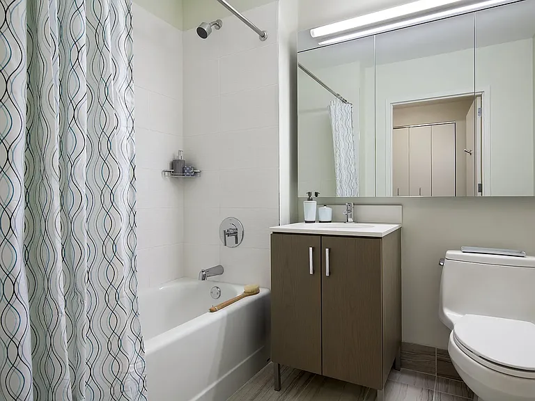 1-55 Borden Ave #32D — Photo 3
