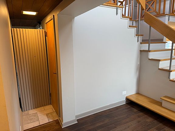 4th image of 871 Delaware Ave APT 17