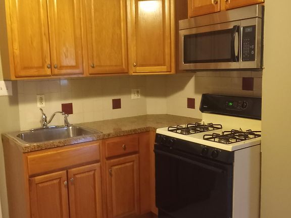 3rd image of 1226 E Hunting Park Ave Floor 2