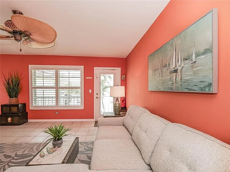55 Woodland Dr #206 — Photo 6