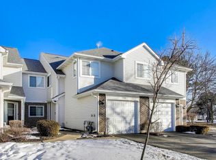 1144 E Cambria Ln N, Lombard, IL 60148