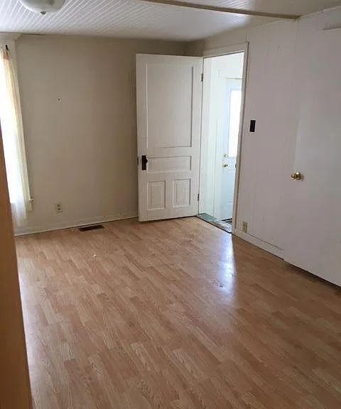 308 E Railroad St #2 — Photo 7