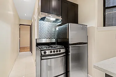 Rented by Safdie Realty Group