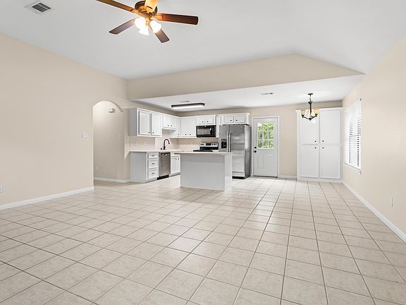 5th image of 9617 Fm 149 Rd