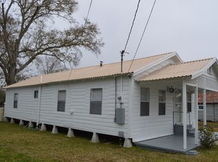 630 4th St, Jennings, LA 70546