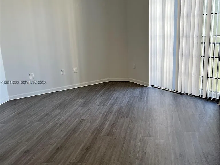 1919 Van Buren St #818A — Photo 22