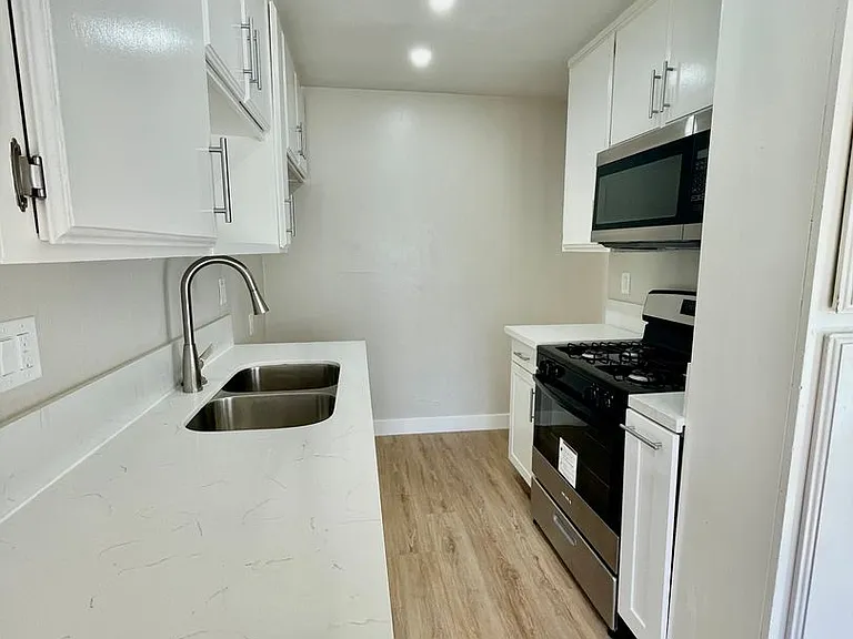 7531 Knott Ave — Photo 1
