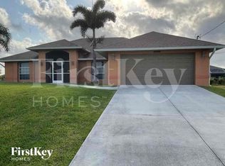1218 NE 5th Pl, Cape Coral, FL 33909