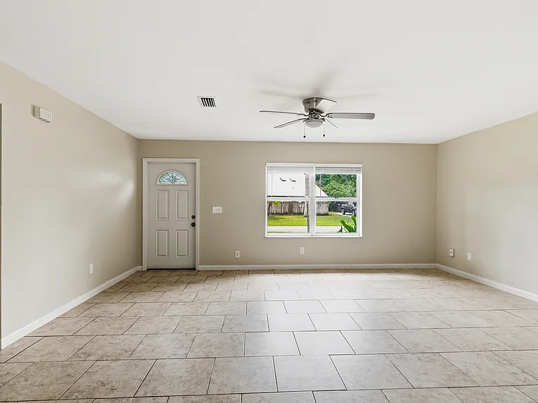 7302 Santa Clara Blvd — Photo 7