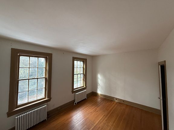 5th image of 413 W Orange St APT 3