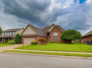 4655 Mansfield Dr, Newburgh, IN 47630
