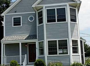 14 Gould Ave, Portsmouth, RI 02871