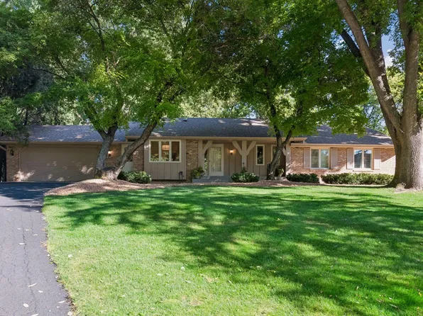 6619 Londonderry Dr, Edina, MN 55436