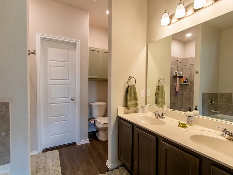 4114 Winchester Cv — Photo 14