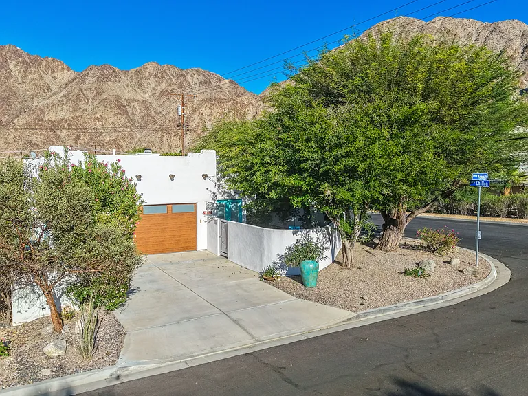 53980 Avenida Mendoza — Photo 32