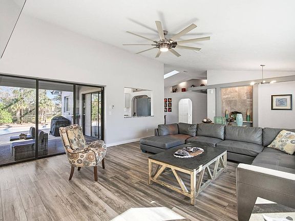 2nd image of 153 Florida Park Dr