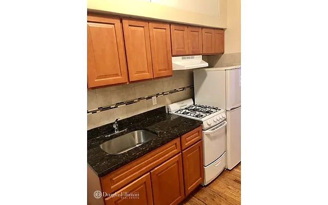 Rented by Douglas Elliman | media 32