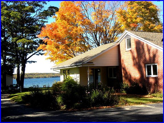 4th image of 3819 Bay Shore Dr
